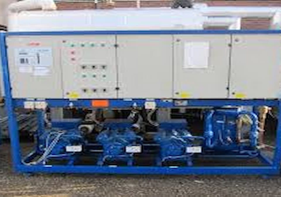 Water cooled scroll chiller