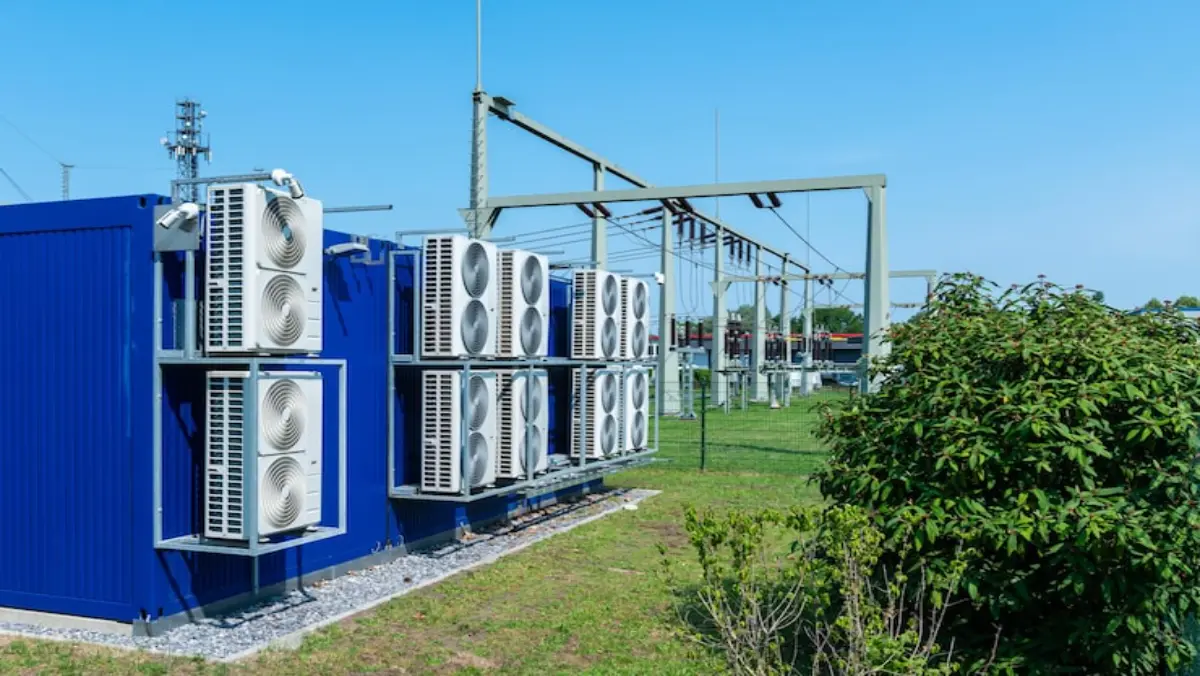 industries that use screw chiller for process cooling