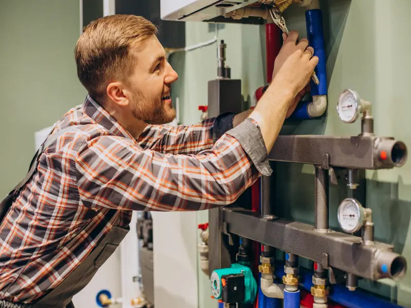 How Do Chillers with Screw Compressors Work 